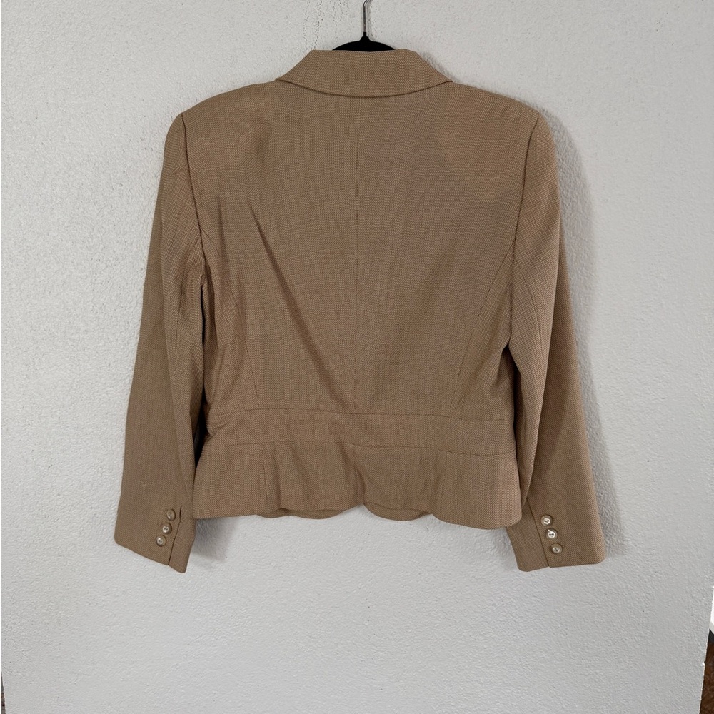Escada Tan Blazer with Notched Lapel and Tailored Fit - Picture 3 of 4